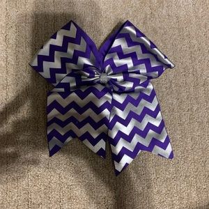 Hair bow with hair tie